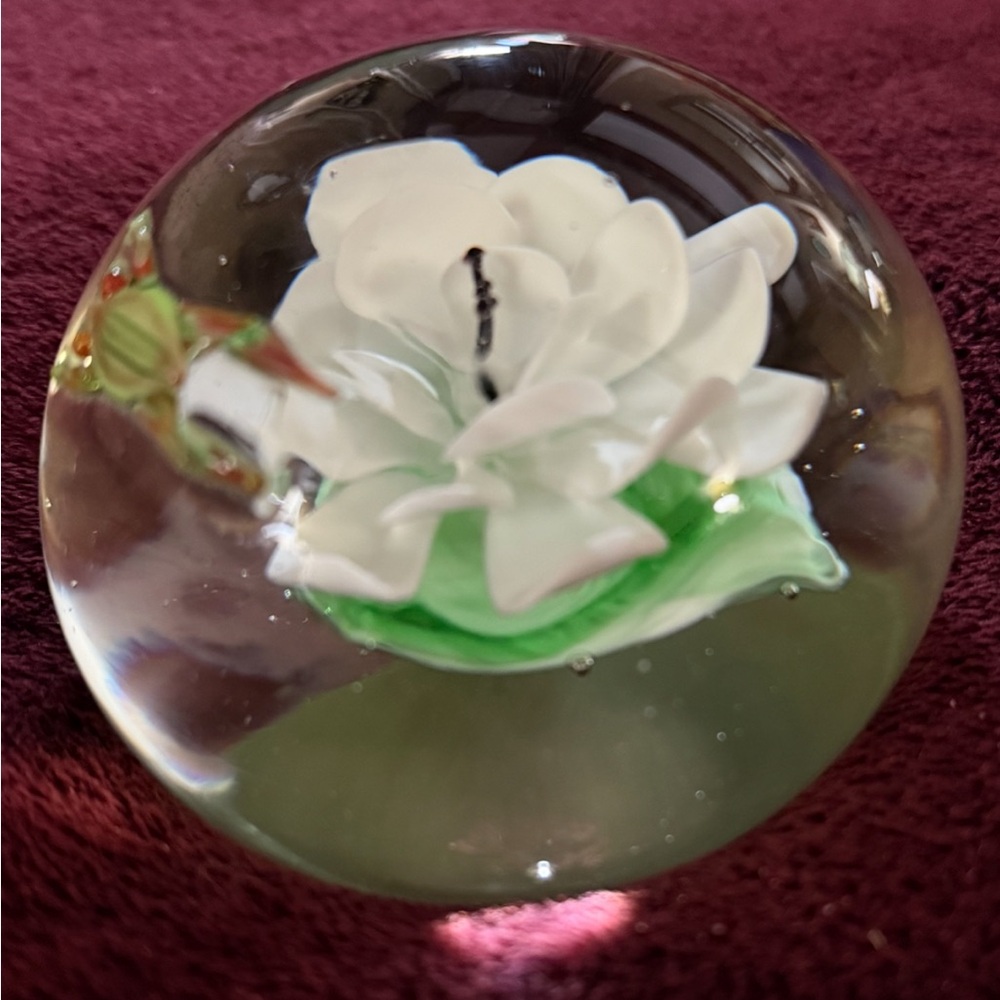 Hand Blown Glass Paperweight Frogs Water Lily Lily Pad Flower Art Glass Vtg Wow!